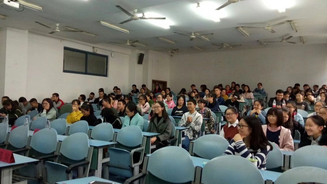 化学学院三下乡宣讲会 M88