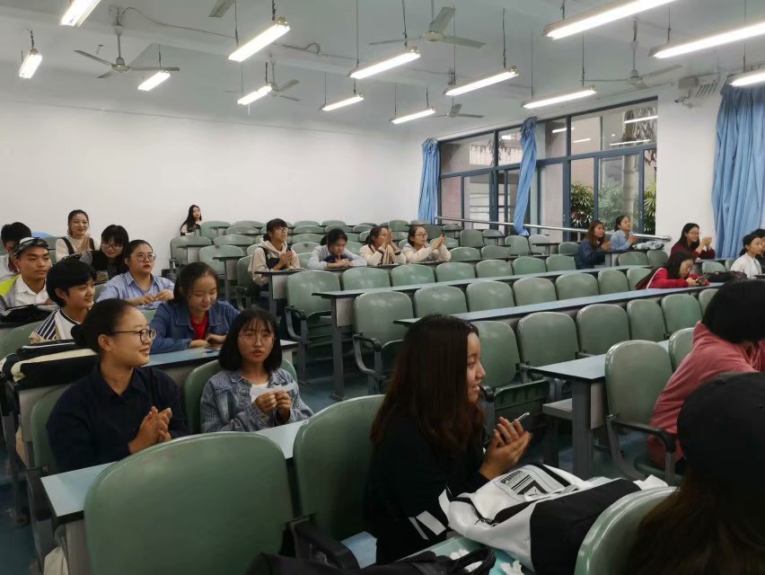 挑战主持人大赛复赛 M88