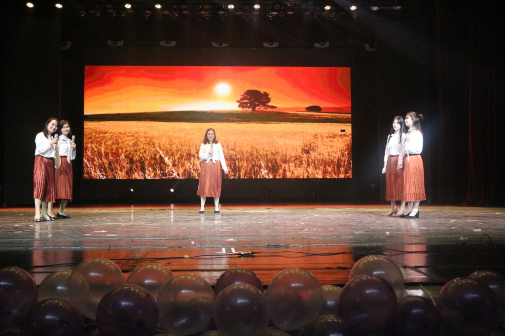 化学学院举行2018级迎新晚会 M88