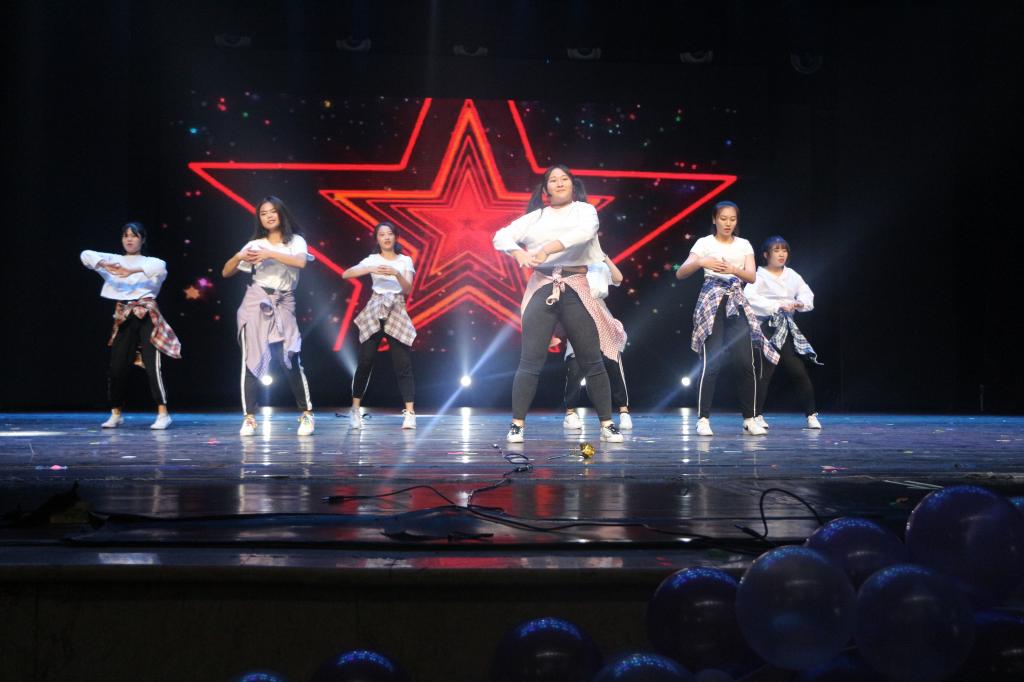 化学学院举行2018级迎新晚会 M88