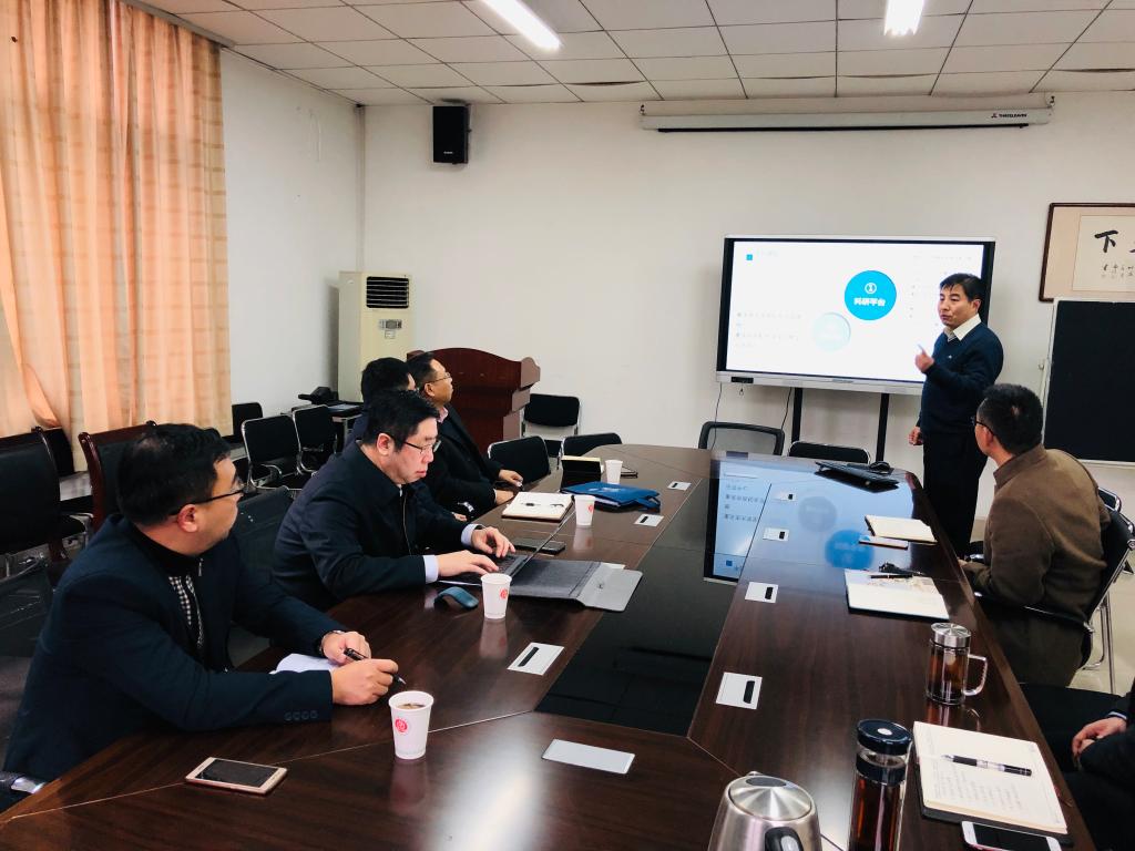 校长孟东方教授一行到化学学院调研指导工作 M88