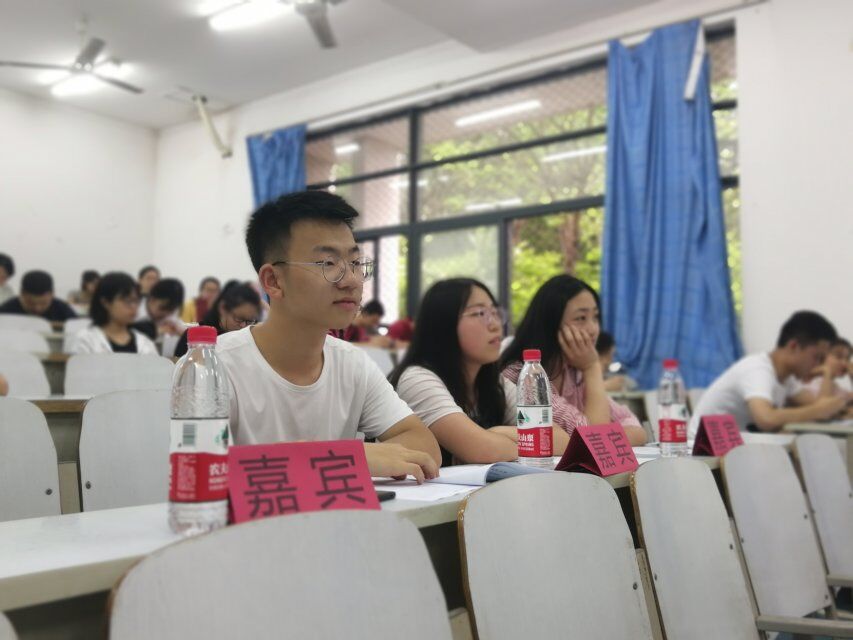 化学学院举办魅力化学系列活动之“生活知识竞赛”决赛 M88